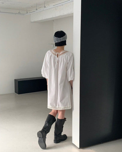 棉質蕾絲領澎袖連身裙｜黑白兩色